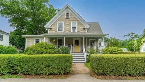 74 Union St, Hamilton, MA 01982