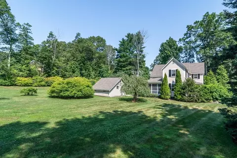 Exterior - 31 Walpole St, Dover, MA 02030 photo 4 of 7