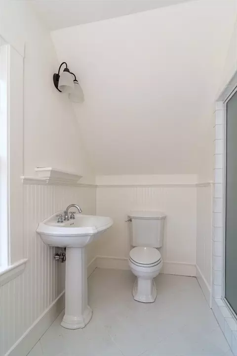 Bath - 31 Walpole St, Dover, MA 02030 photo 3 of 3