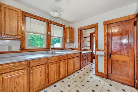 Kitchen - 19 Hillside Rd, Dedham, MA 02026 photo 2 of 3