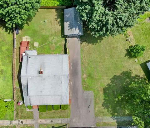 View/Area - 19 Hillside Rd, Dedham, MA 02026 photo 2 of 9