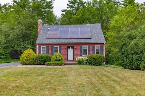 64 Ash St, Townsend, MA 01469