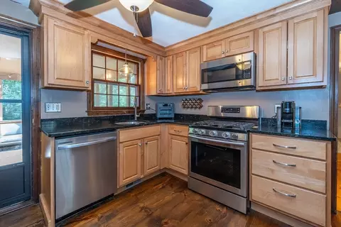 64 Ash St, Townsend, MA 01469 photo 5