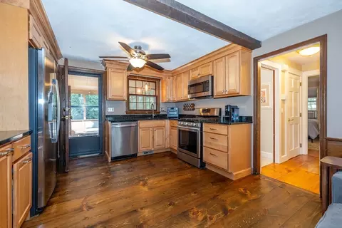 64 Ash St, Townsend, MA 01469 photo 2