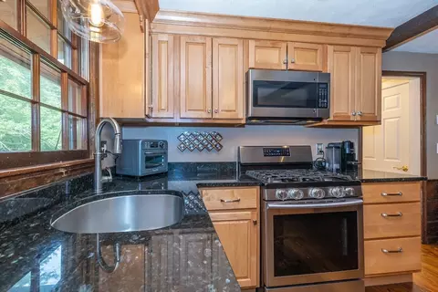 64 Ash St, Townsend, MA 01469 photo 6