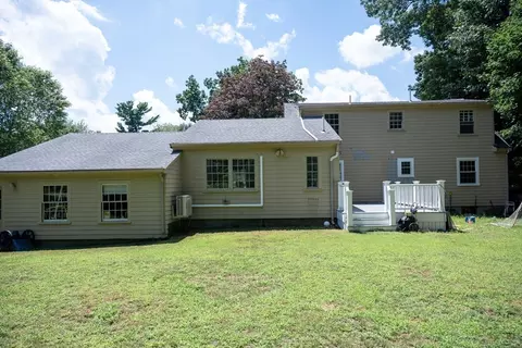 Exterior - 20 Hemlock Dr, Canton, MA 02021 photo 2 of 3