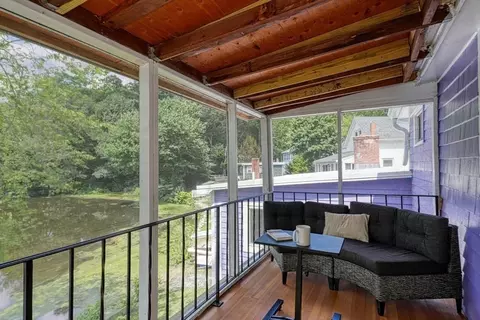 Exterior - 9 Stonecleve Rd, Wellesley, MA 02482 photo 4 of 8