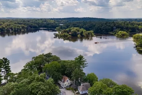 View/Area - 9 Stonecleve Rd, Wellesley, MA 02482 photo 8 of 8