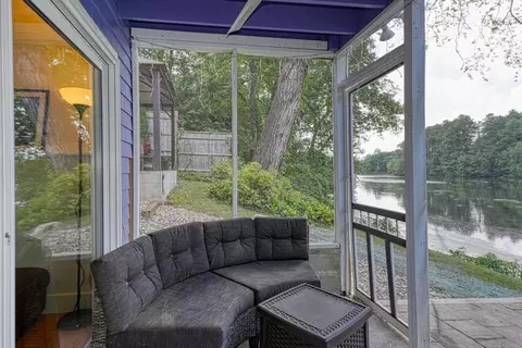 Exterior - 9 Stonecleve Rd, Wellesley, MA 02482 photo 6 of 8