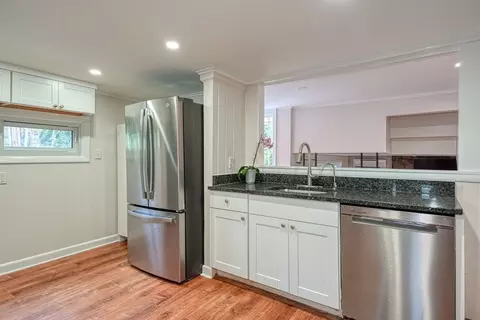 Kitchen - 9 Stonecleve Rd, Wellesley, MA 02482 photo 2 of 4