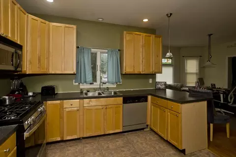407-409 Sumner Ave, Springfield, MA 01108 photo 29