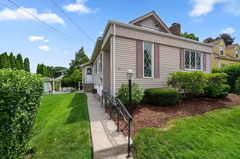 34 Rollinson Rd, Worcester, MA 01606 photo 2
