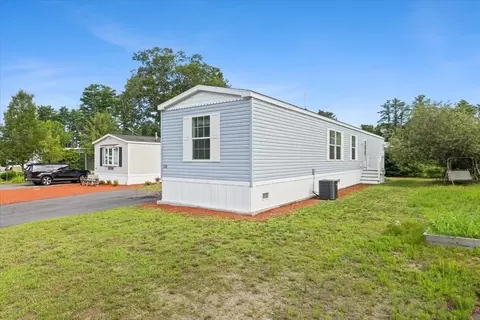 132 Queen Dr, Wareham, MA 02576 photo 4