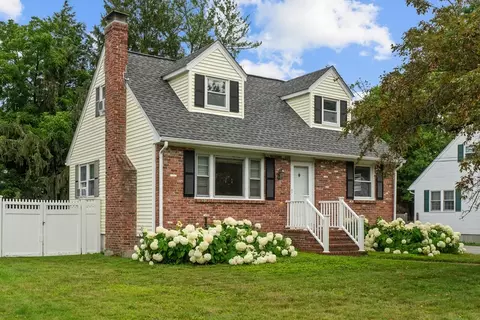 10 Poplar St, Framingham, MA 01701