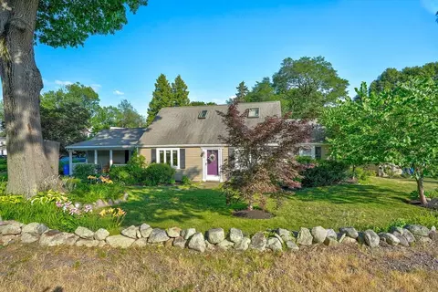 31 Washington Park Rd, Braintree, MA 02184
