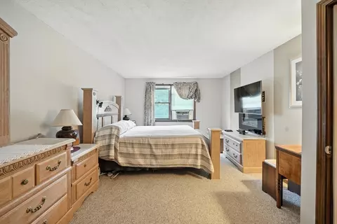331 Parkerview St, Springfield, MA 01129 photo 14
