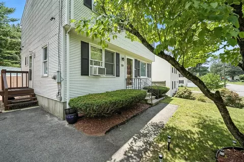 331 Parkerview St, Springfield, MA 01129 photo 3