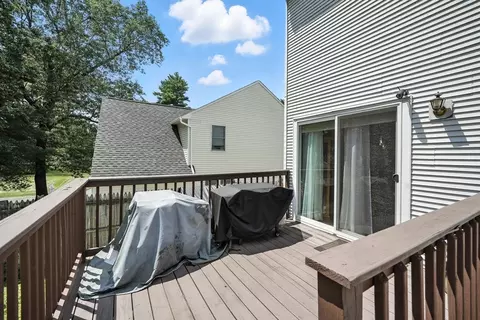 331 Parkerview St, Springfield, MA 01129 photo 29