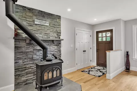 33 Massapoag Way, Dunstable, MA 01827 photo 4
