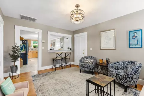 Living - 22 Union St #3, Reading, MA 01867 photo 1 of 3