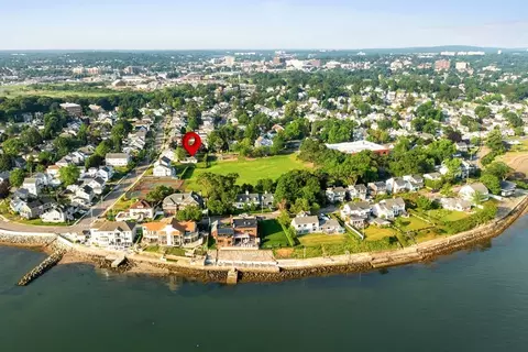 28 Agawam Rd, Quincy, MA 02169