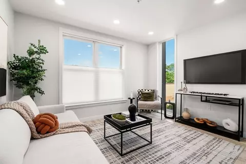 602 Canterbury #2, Roslindale, MA 02131