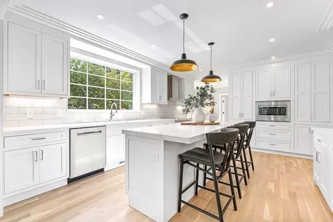 2 Summit Rd, Wellesley, MA 02482 photo 10