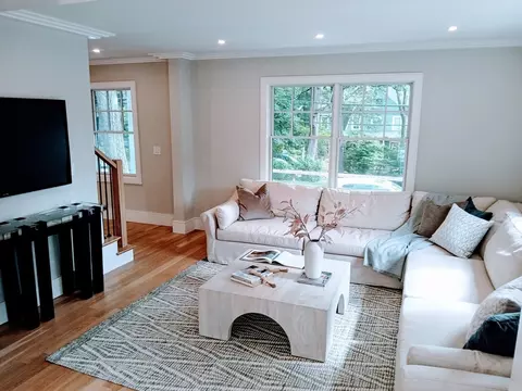 2 Summit Rd, Wellesley, MA 02482 photo 8
