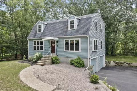 15 Alder St, Medway, MA 02053