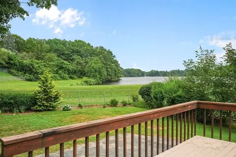 View/Area - 200 Edgewater Dr, Framingham, MA 01702 photo 1 of 7