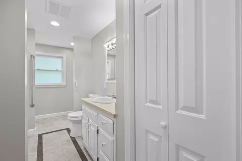 Bath - 200 Edgewater Dr, Framingham, MA 01702 photo 1 of 4
