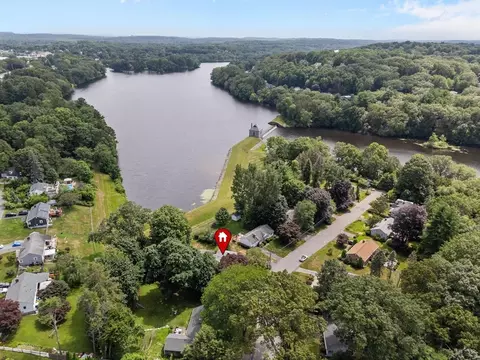 View/Area - 200 Edgewater Dr, Framingham, MA 01702 photo 4 of 7