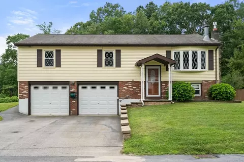 35 Nancy Dr, Webster, MA 01570