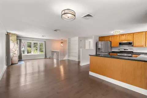 Living - 35 Nancy Dr, Webster, MA 01570 photo 5 of 6