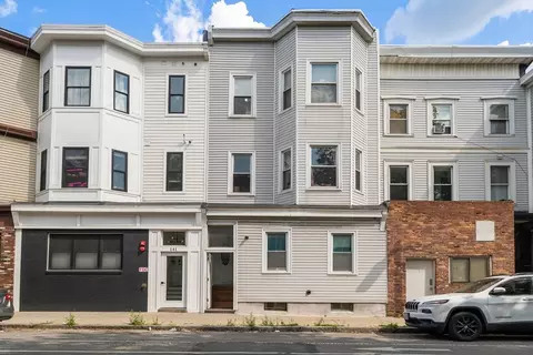139 Chelsea St, Boston, MA 02128