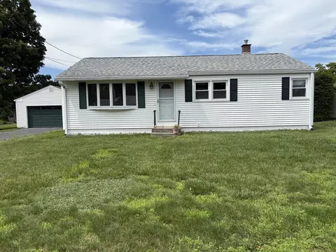 75 Edbert Dr, Holyoke, MA 01040