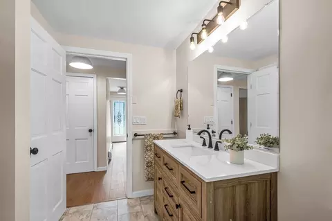 13 Golden Dr, Easthampton, MA 01027 photo 23