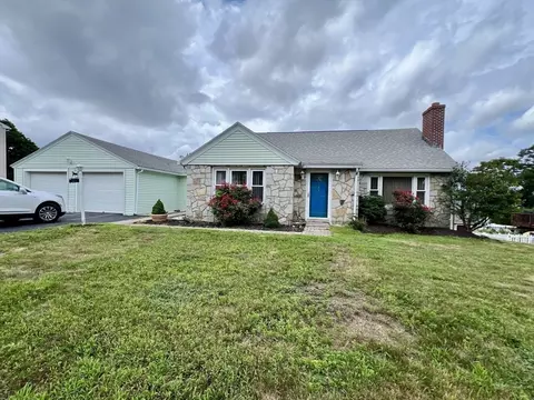 183 Orient St, Worcester, MA 01604 photo 2
