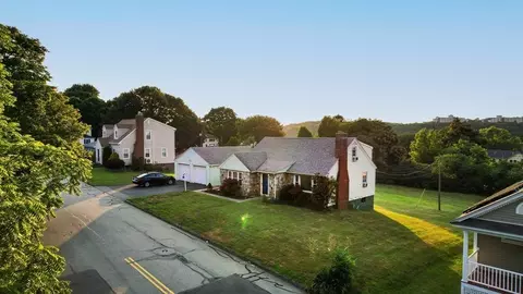 183 Orient St, Worcester, MA 01604 photo 3