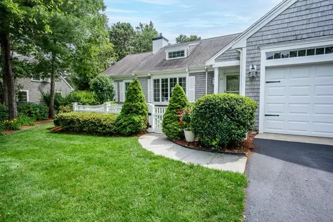 Exterior - 23 Eagle, Cotuit, MA 02635 photo 4 of 8