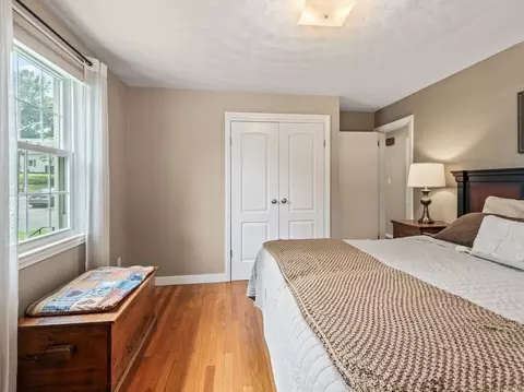 Bedroom - 27 Whitla Dr, Worcester, MA 01604 photo 2 of 4