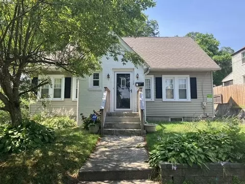 12 Carroll St, Springfield, MA 01108