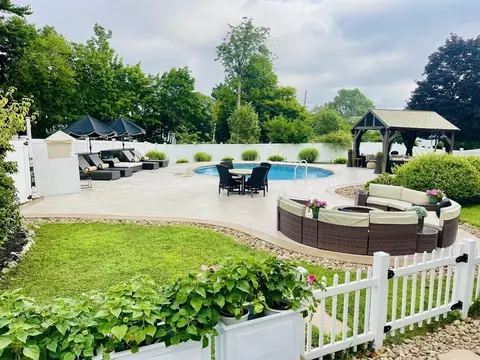 111 Constitution Ave, Abington, MA 02351