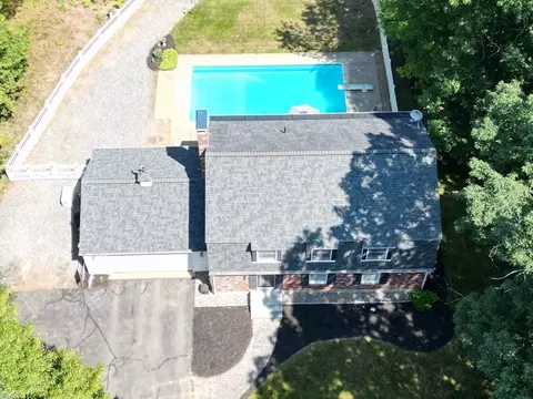 30 Hillside Rd, Kingston, NH 03848