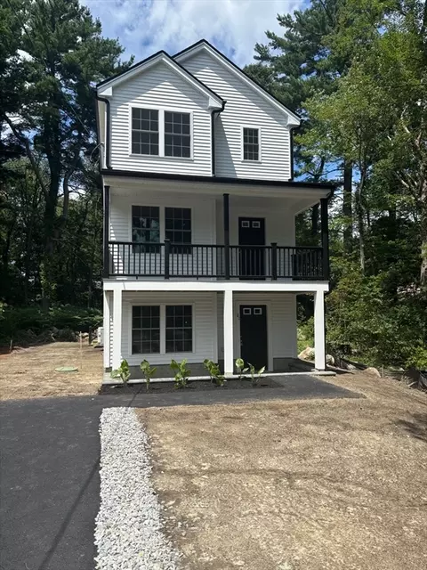 21 Valley Rd, Holbrook, MA 02343