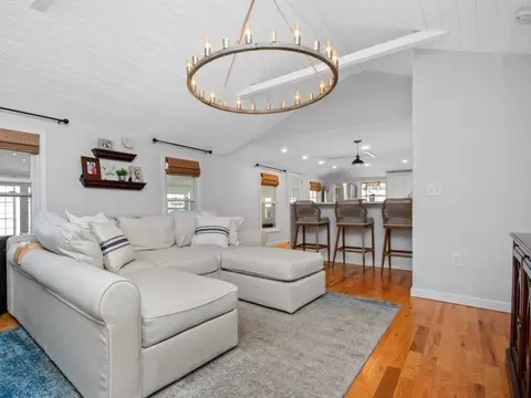 117 Hampton Cir, Hull, MA 02045 photo 3