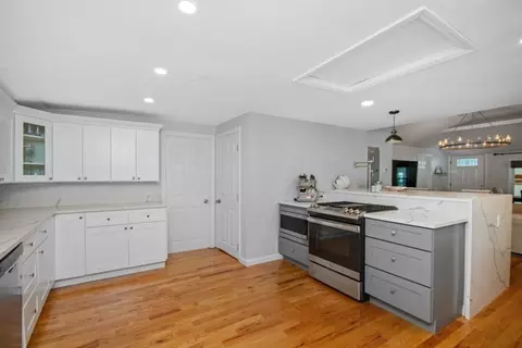 117 Hampton Cir, Hull, MA 02045 photo 10