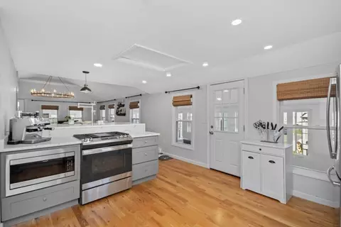 117 Hampton Cir, Hull, MA 02045 photo 9