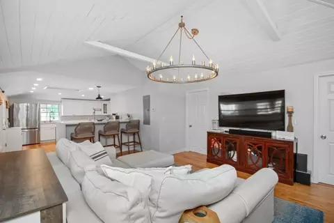 117 Hampton Cir, Hull, MA 02045 photo 5