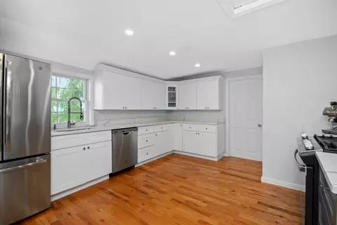 117 Hampton Cir, Hull, MA 02045 photo 11